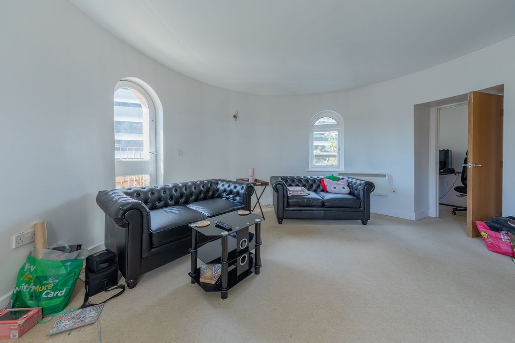 Property photo 3 of 19