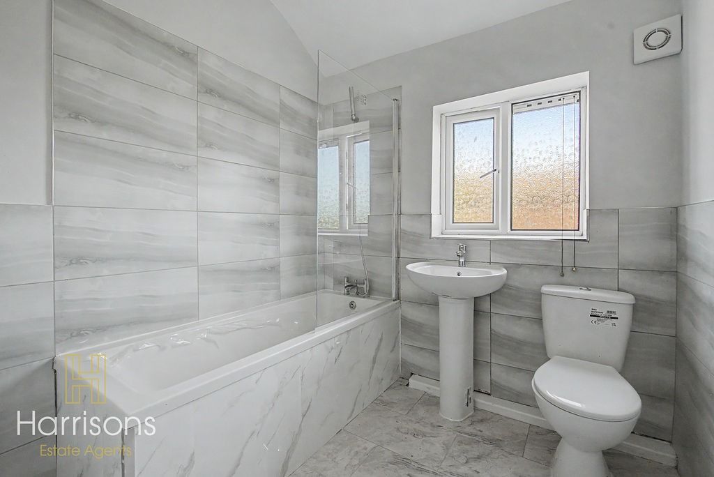 Property photo 2 of 14 5374345
