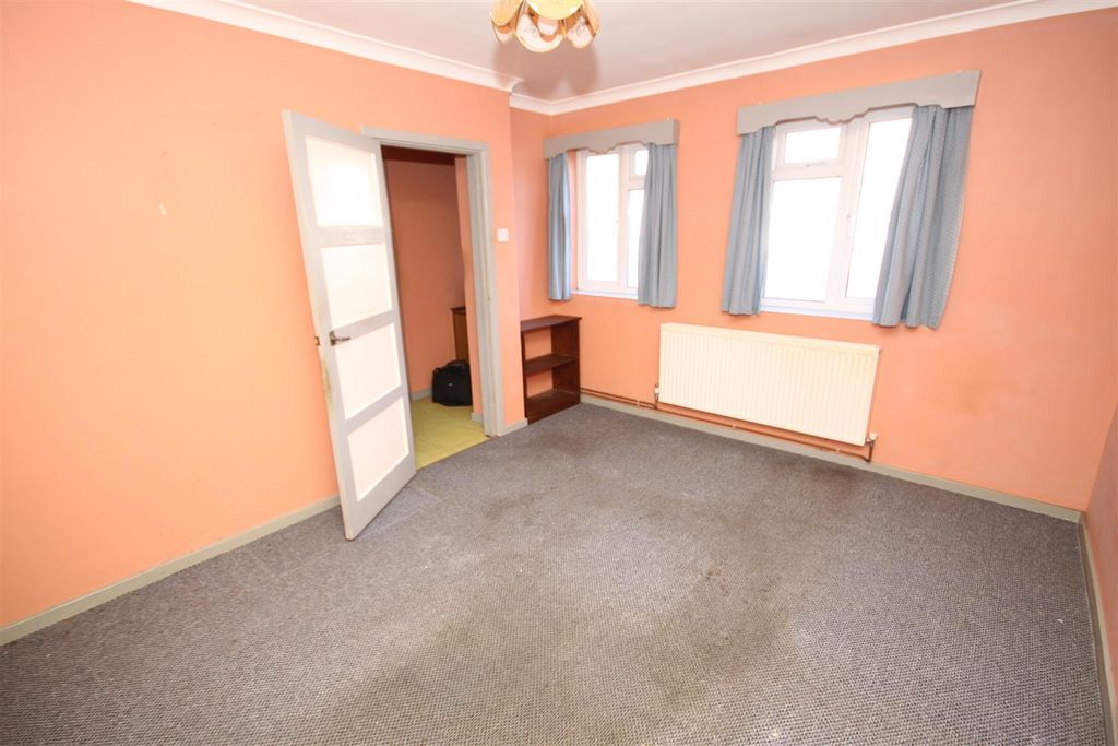 Property photo 3 of 10 Img_2431.Jpg