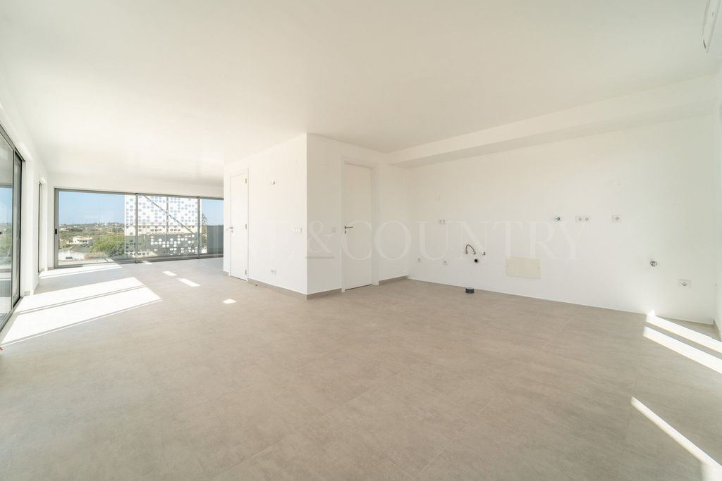 Property photo 3 of 26