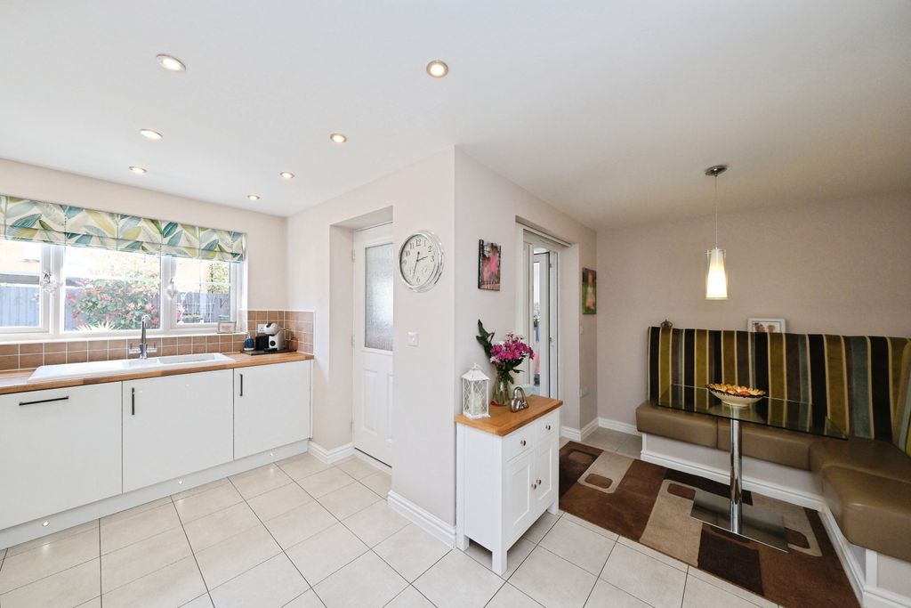 Property photo 3 of 20 Img_5516