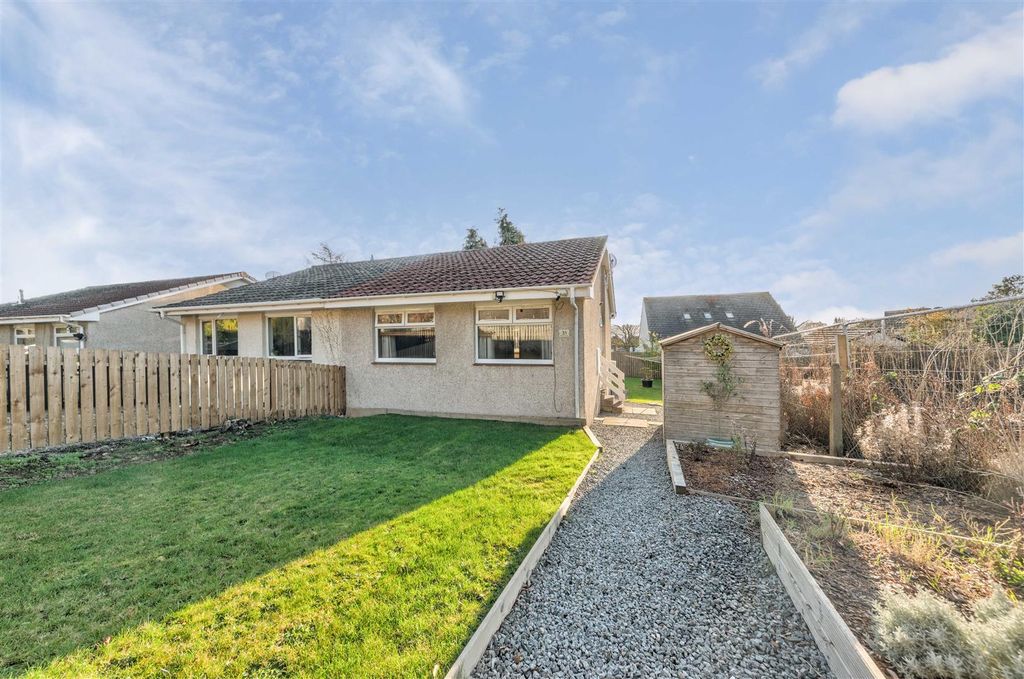 Property photo 2 of 16 31 Millhall Crescent Dundee-16.Jpg