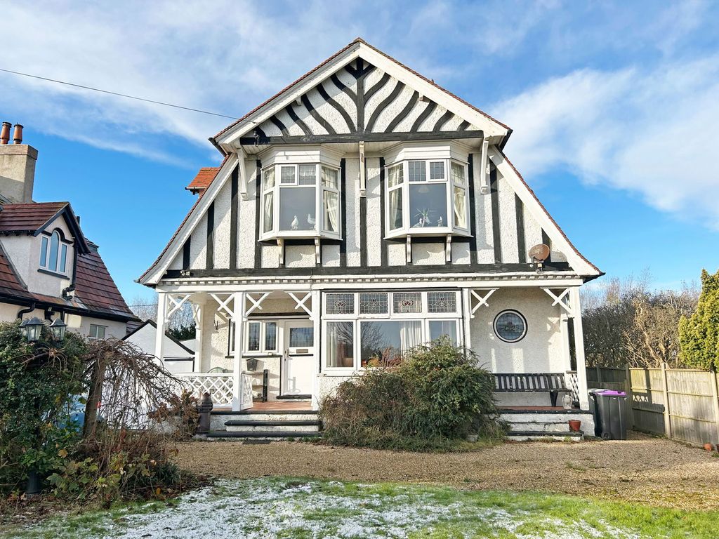 Property photo 1 of 28