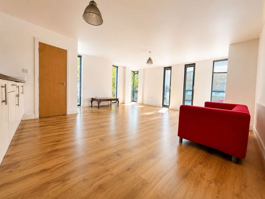 Property photo 2 of 11