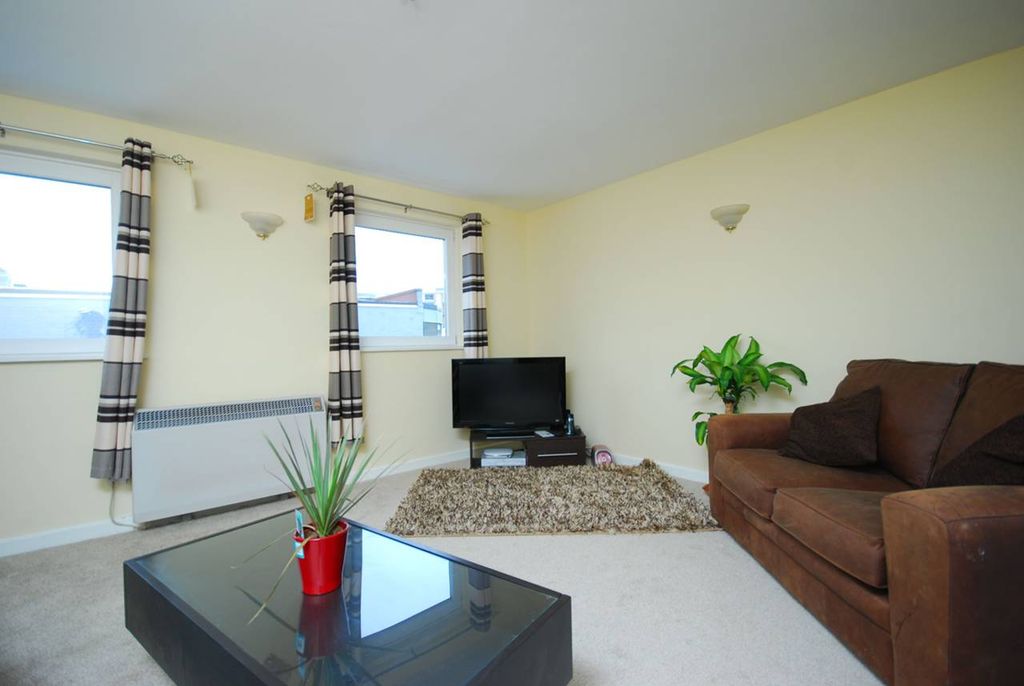 Property photo 2 of 26
