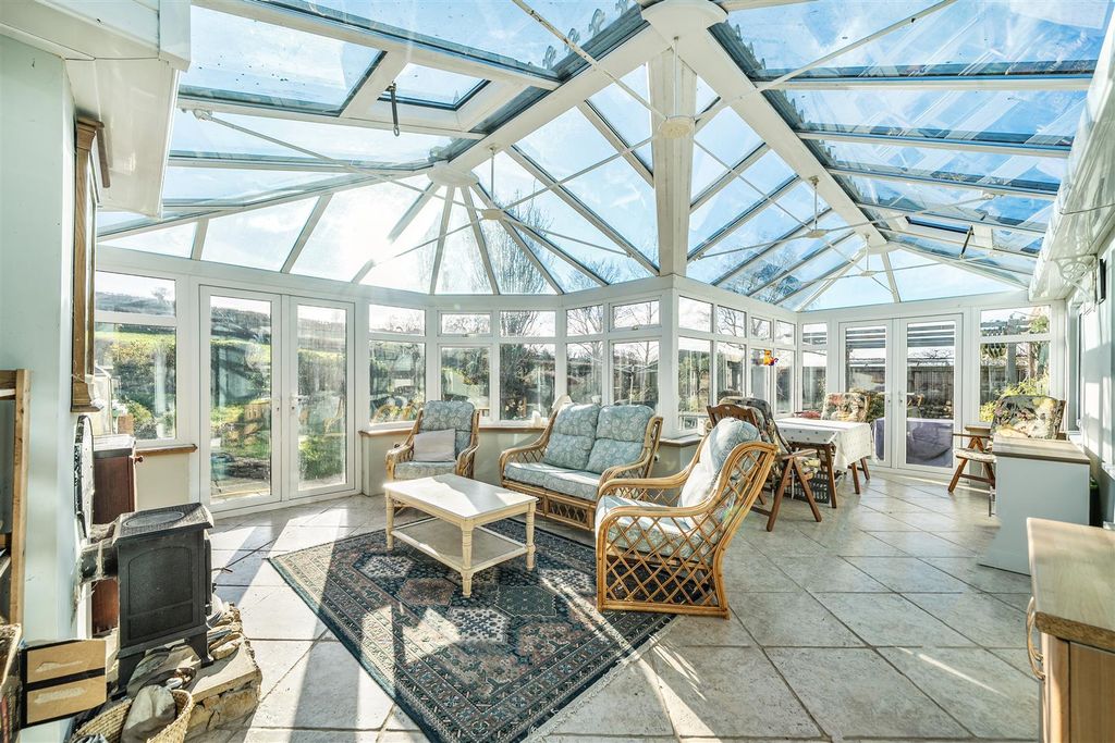 Property photo 3 of 17 1408533-6-698369524875E.Jpg