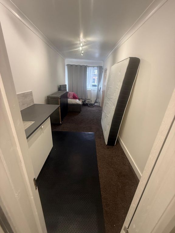 Property photo 2 of 3