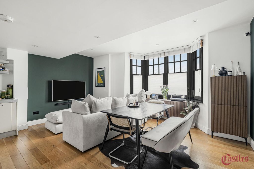 Property photo 1 of 29 Living Room