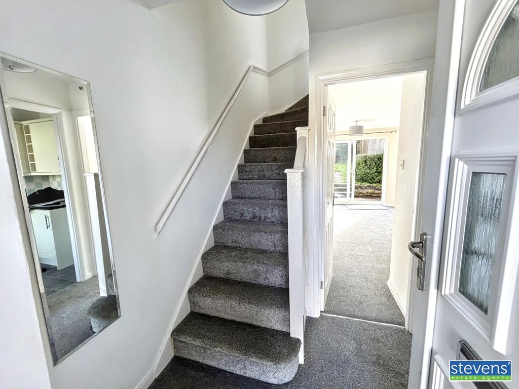 Property photo 2 of 16 Image00004