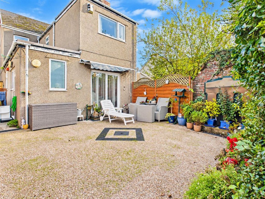 Property photo 2 of 23 959d0455-71Fa-44Df-B103-25B43A11E348.Png