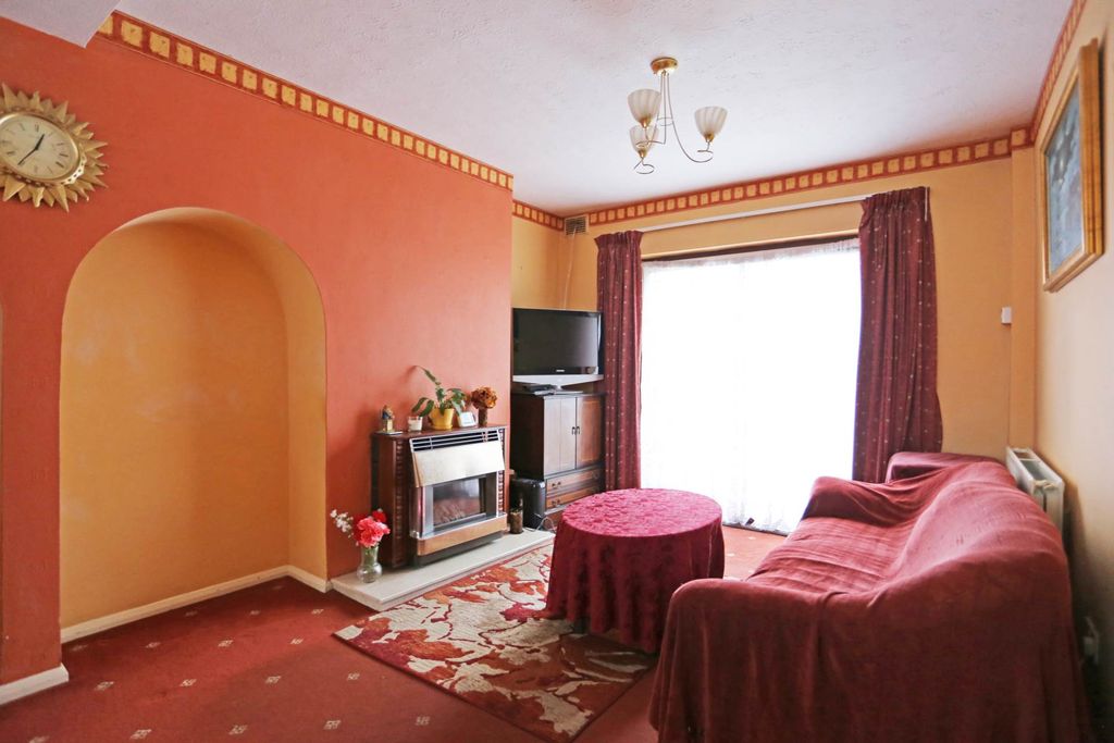 Property photo 3 of 14