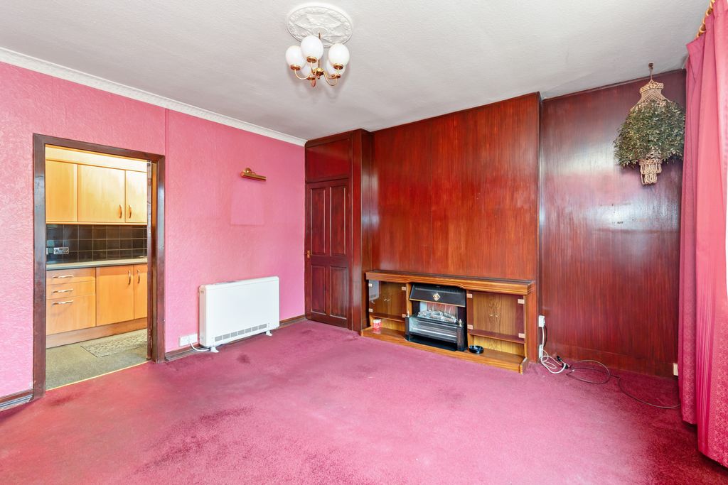 Property photo 3 of 16 Property Image 4