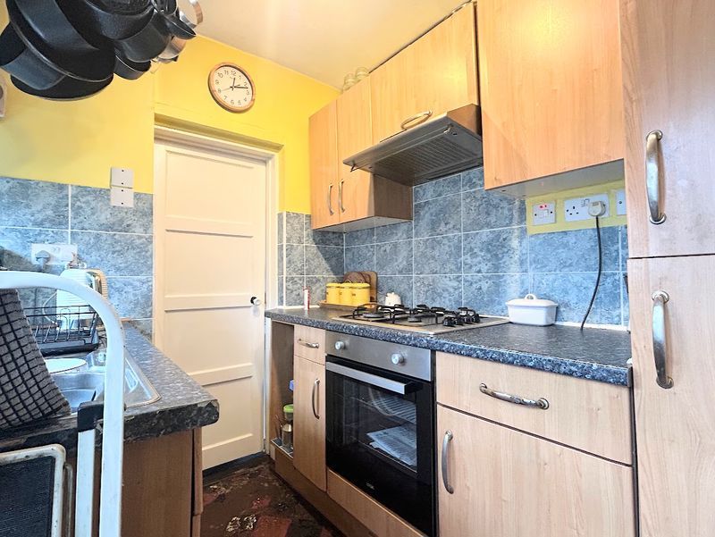 Property photo 3 of 10 Photo 8