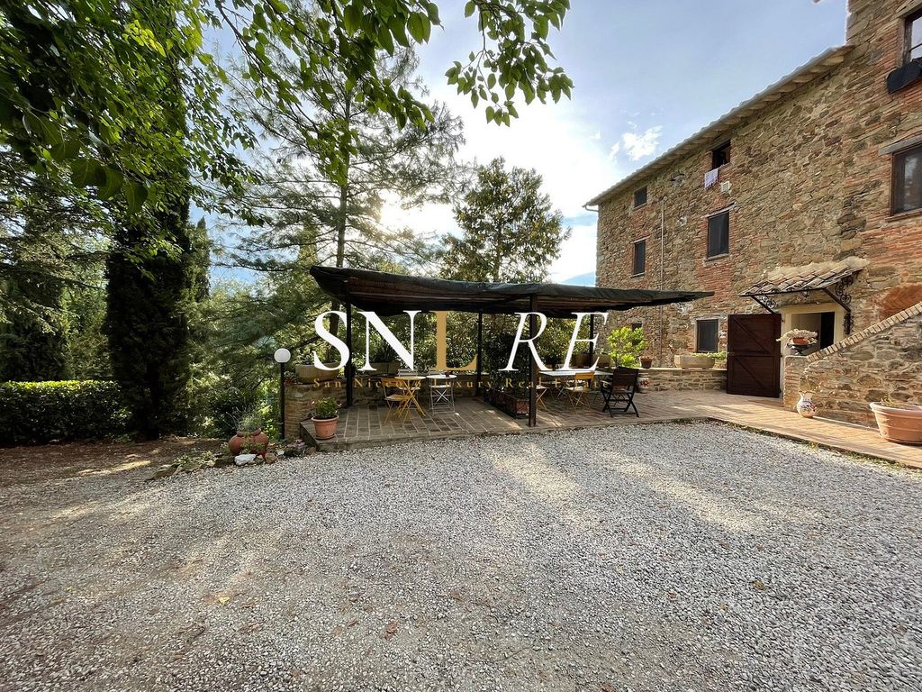 Property photo 2 of 21