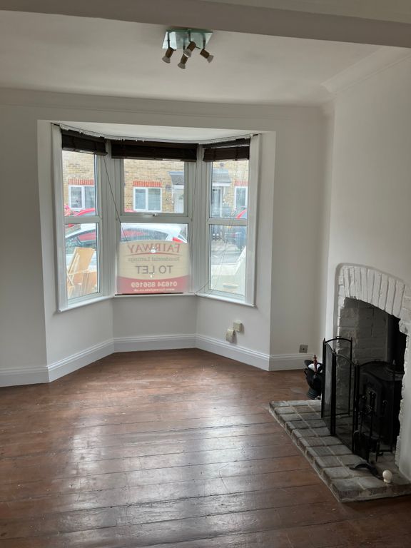 Property photo 3 of 12