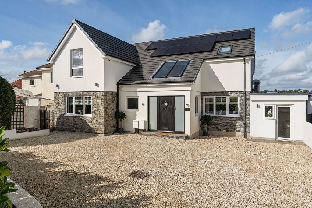 Property photo 1 of 33