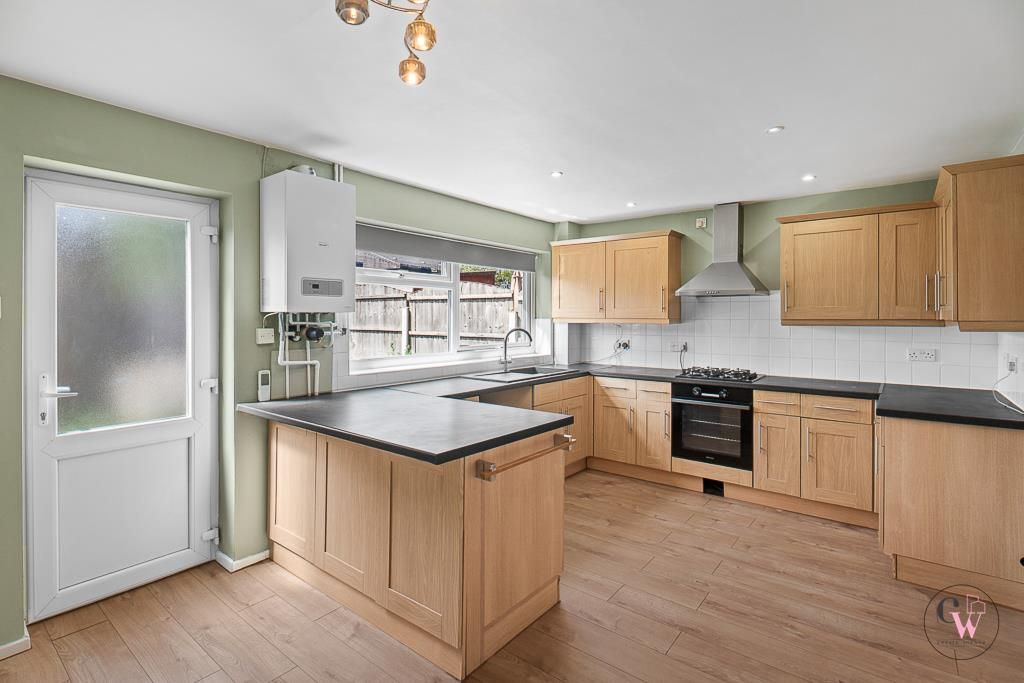 Property photo 2 of 26 Breakfast Kitchen