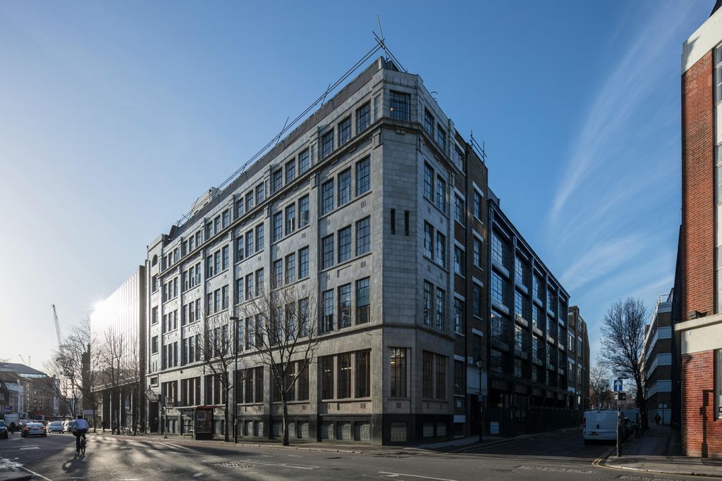 Property photo 2 of 13 159 St John Street