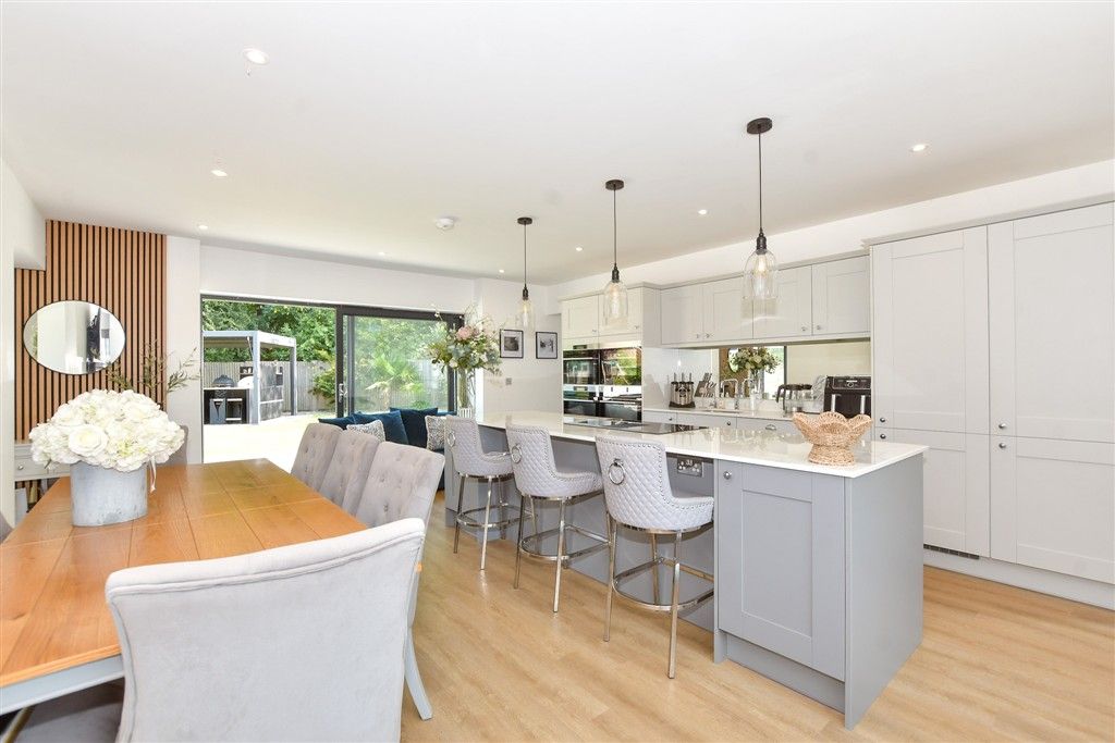 Property photo 3 of 16 Kitchen/Dining Room