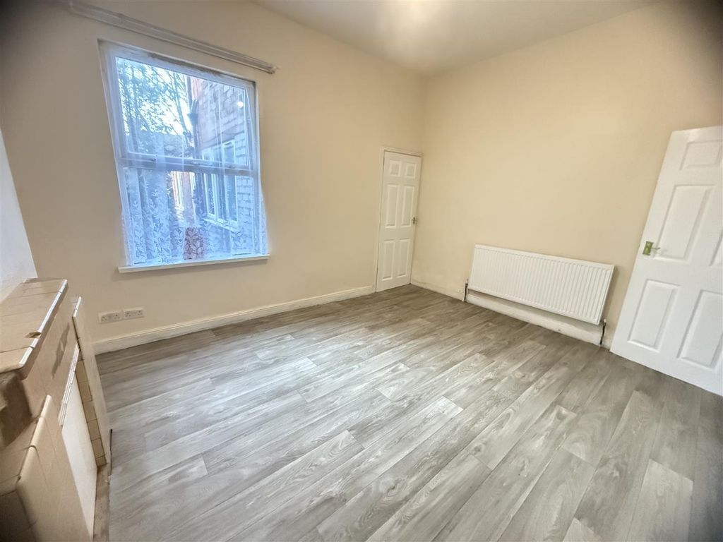 Property photo 3 of 5 Photo 11-12-2025, 2 22 09 Pm.Jpg