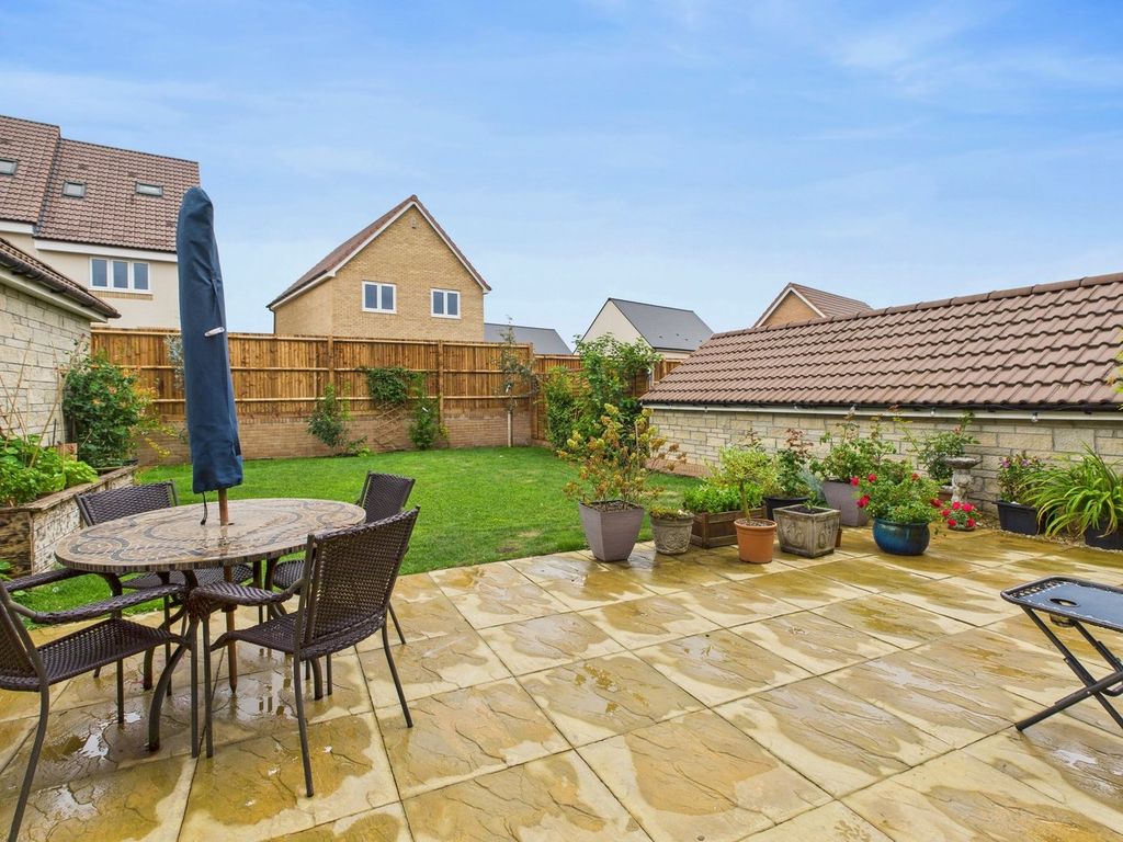 Property photo 2 of 24