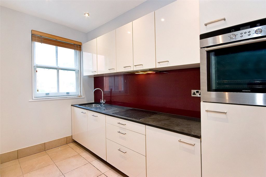 Property photo 2 of 8 Picture No. 05