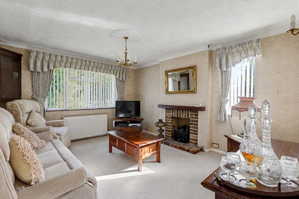 Property photo 2 of 20 4573193