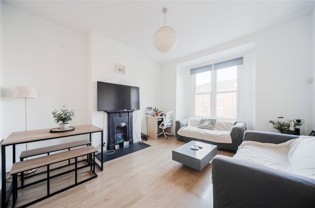 Property photo 2 of 14 Picture No. 28