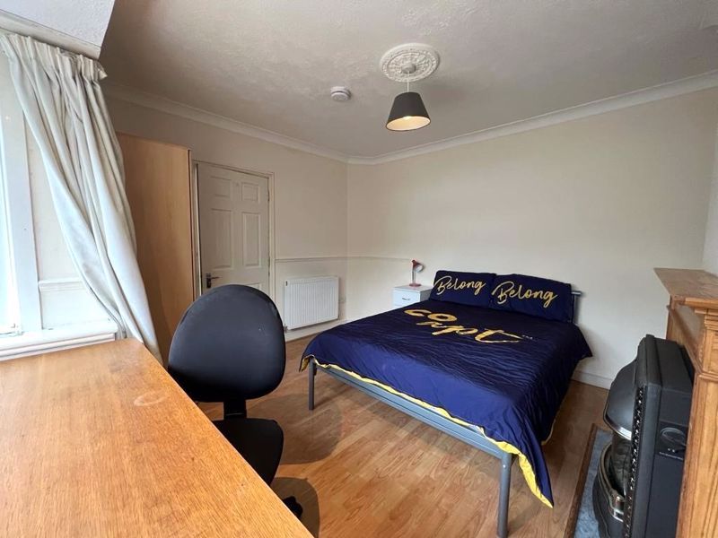 Property photo 1 of 12 Photo 30