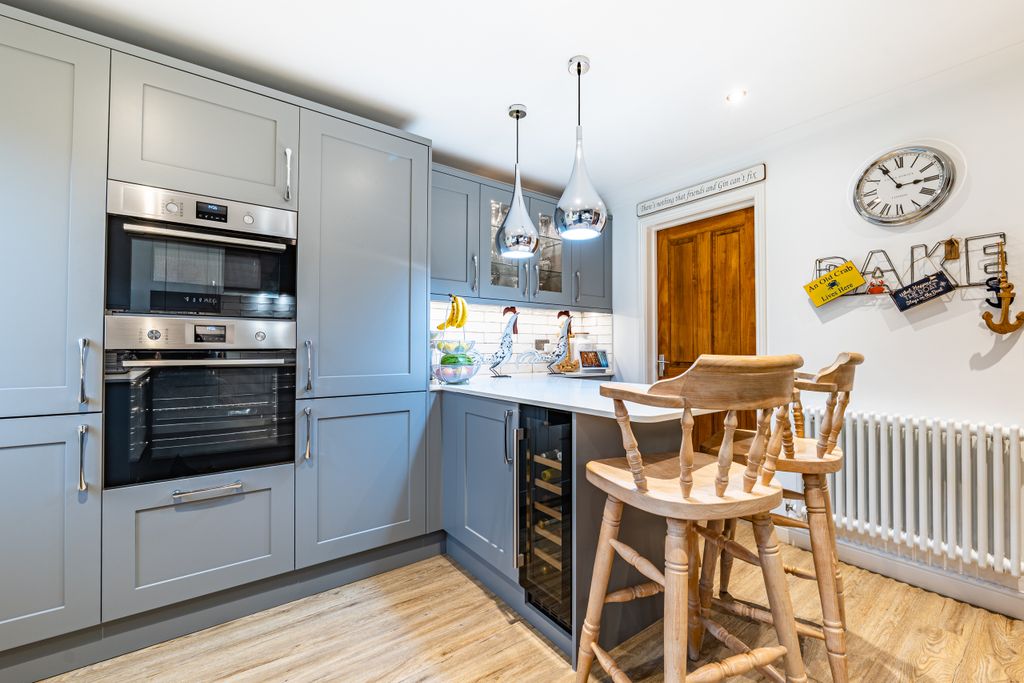 Property photo 2 of 16 Photo 2