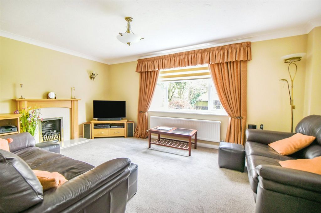 Property photo 3 of 15 Picture No. 30