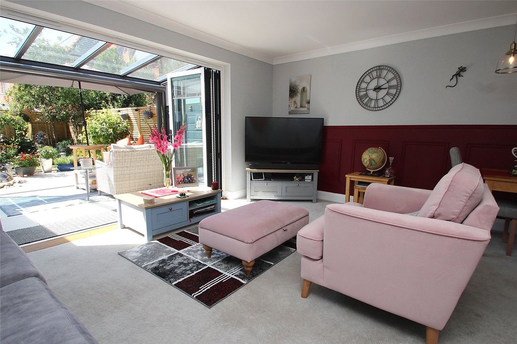 Property photo 2 of 18 Picture No. 08