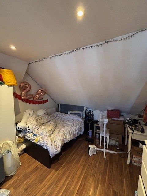 Property photo 3 of 8 Bedroom