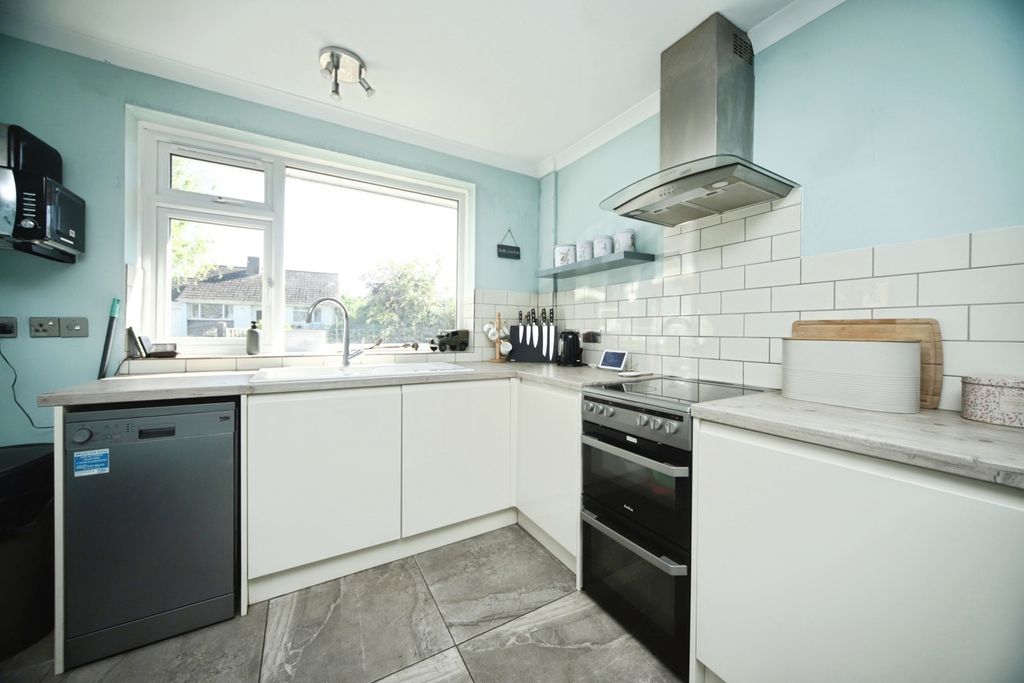 Property photo 3 of 17 Pbox-Img.Jpg