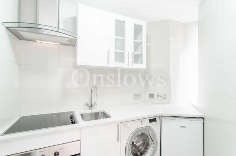 Property photo 2 of 6 Kitchen