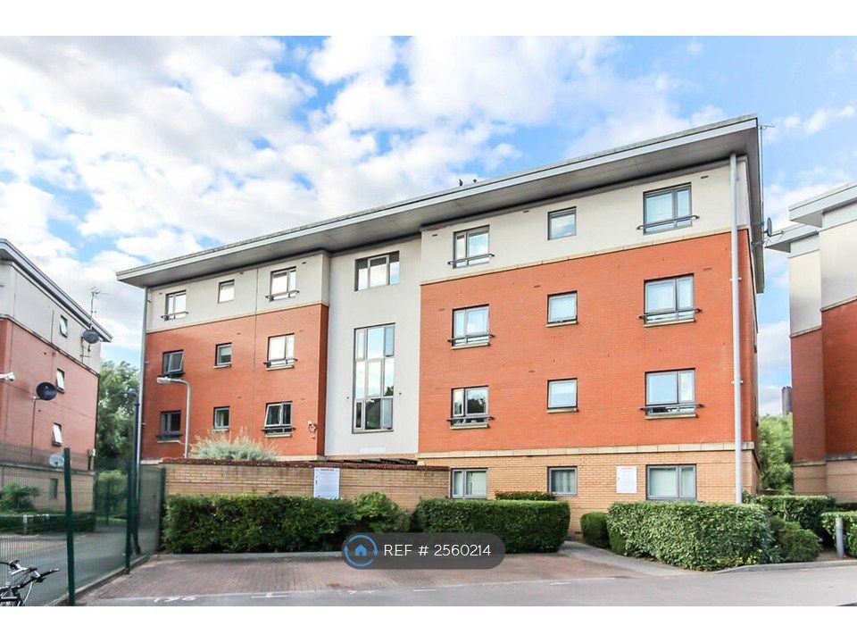Property photo 1 of 15 Apartment Building View