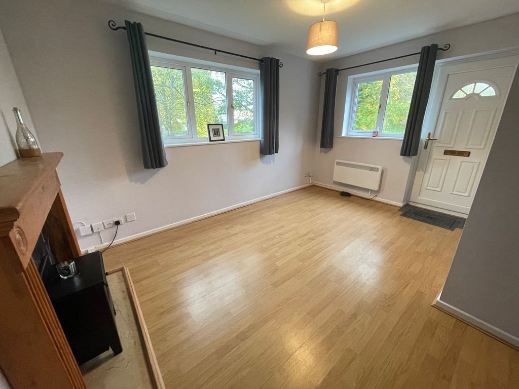 Property photo 3 of 8 3807394