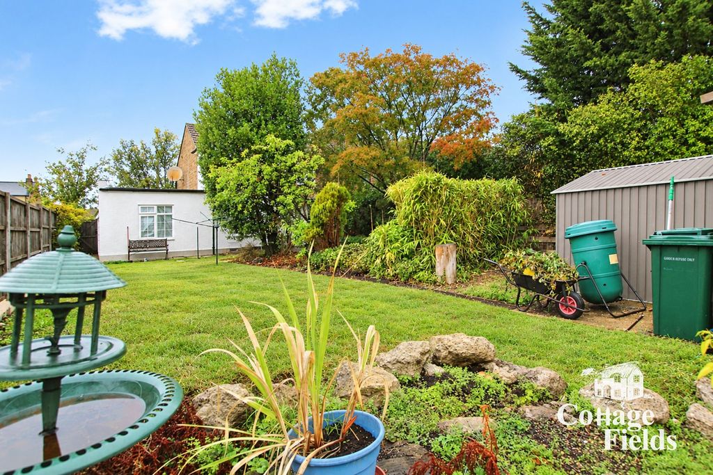 Property photo 2 of 39