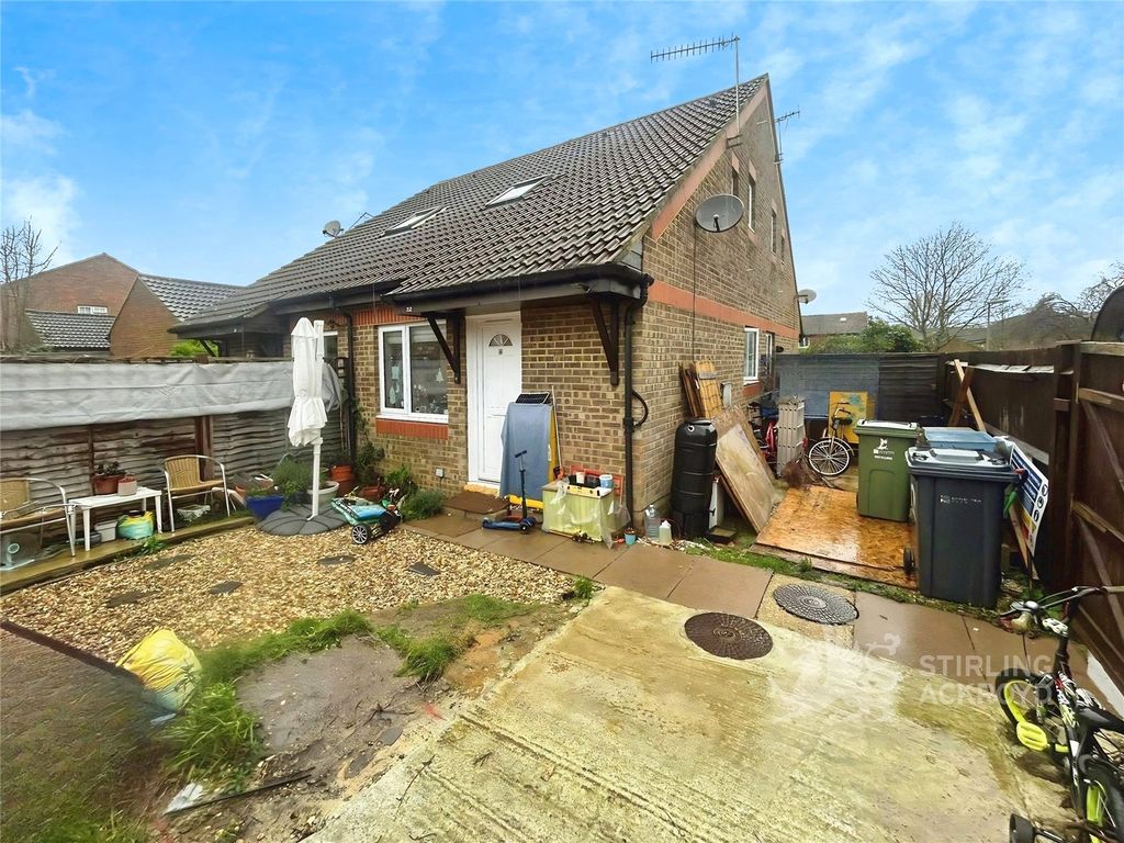 Property photo 1 of 5 External