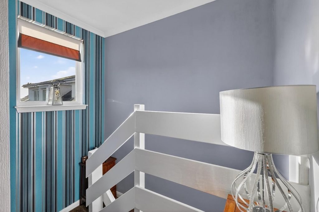 Property photo 3 of 15 4_74 Brisbane Street, Largs _04.Jpg