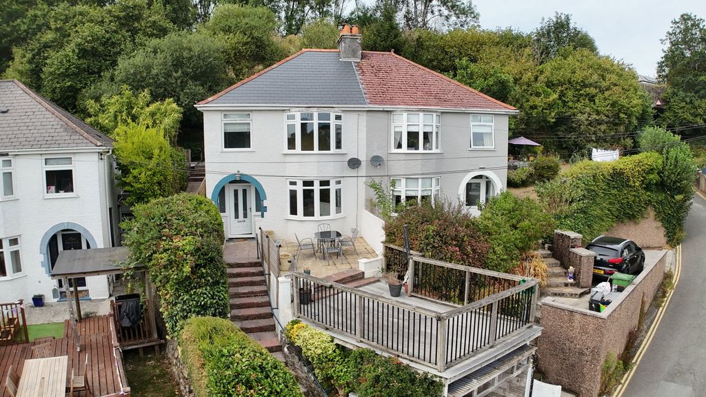 Property photo 1 of 22