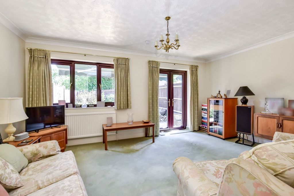 Property photo 3 of 19