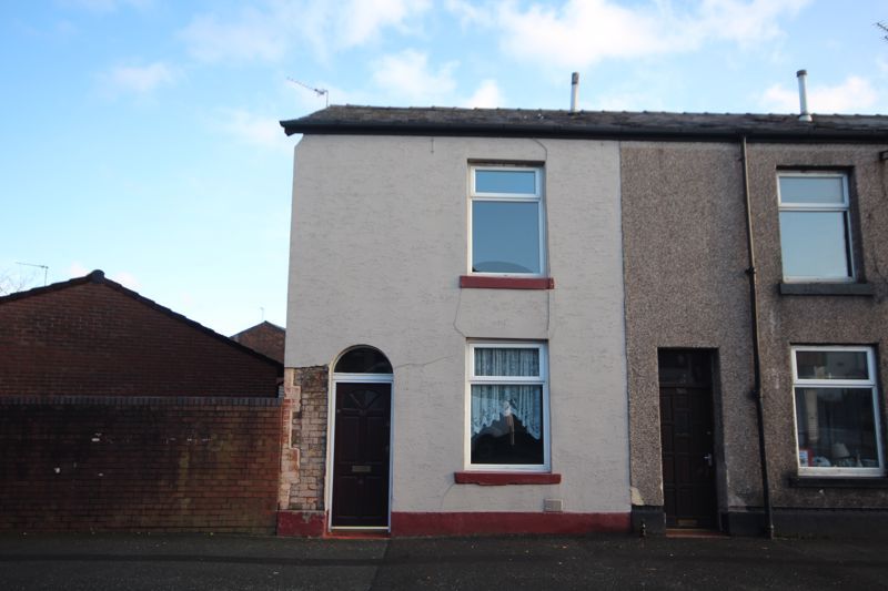 Property photo 1 of 8 House