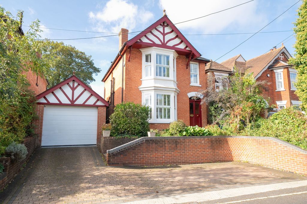 Property photo 1 of 50 Property Frontage, Driveway & Garage