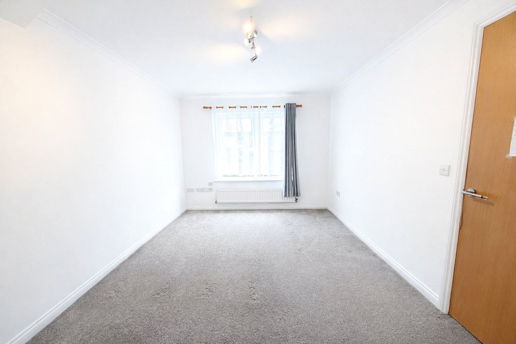 Property photo 3 of 10 Picture No. 05