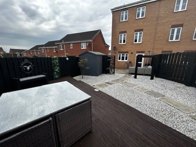 Property photo 2 of 37