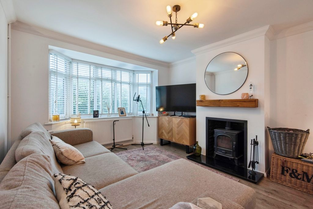 Property photo 3 of 12 Pbox-Img.Jpg