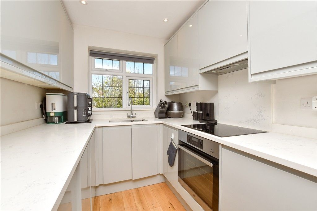 Property photo 2 of 15 Kitchen / Lounge / Diner