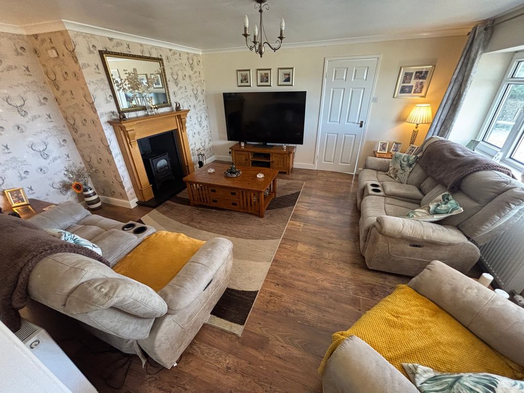 Property photo 3 of 24