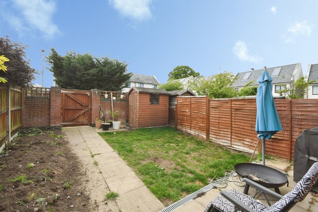 Property photo 3 of 20